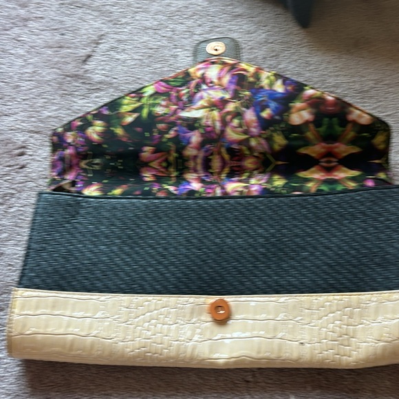 Ted Baker  Script Clutch Bag - Picture 3 of 13